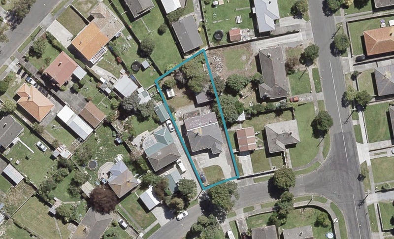 33 Pearce Crescent, Taita, Lower Hutt - Carousel 1