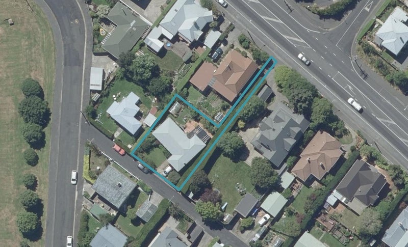 20 Ayr Street, Kaikorai, Dunedin - Carousel 1