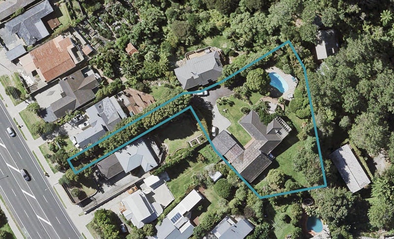 469 East Coast Road, Murrays Bay, Auckland - Carousel 1