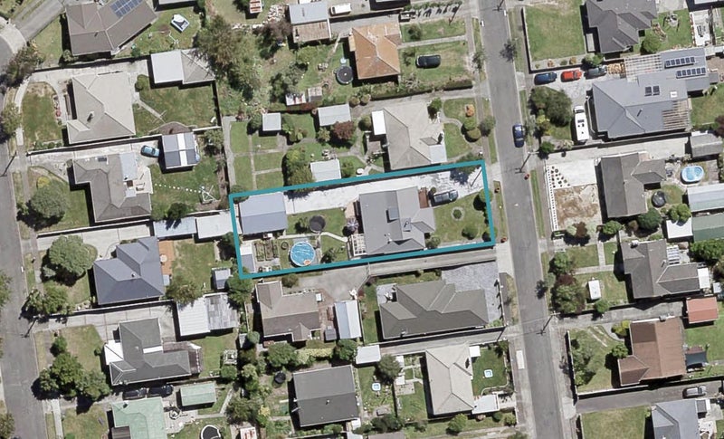 10 McCurdy Street, Elderslea, Upper Hutt - Carousel 1