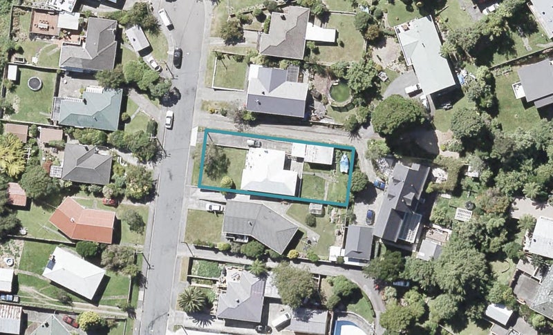 18 Isabel Grove, Wainuiomata, Lower Hutt - Carousel 1