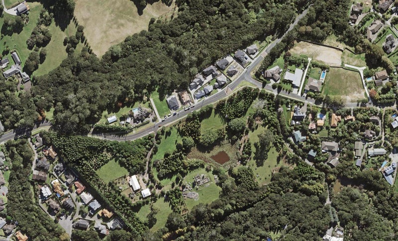 81 Kyle Road, Greenhithe, Auckland - Carousel 1