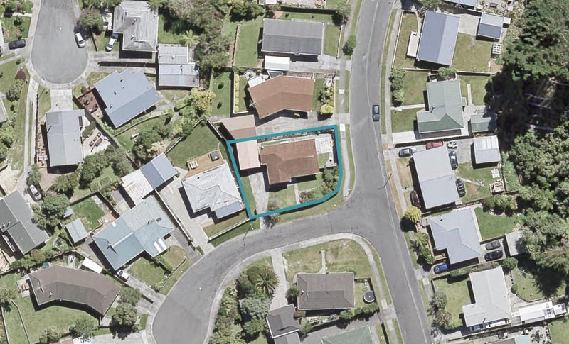20 Christchurch Crescent, Kelson, Lower Hutt - Carousel 1