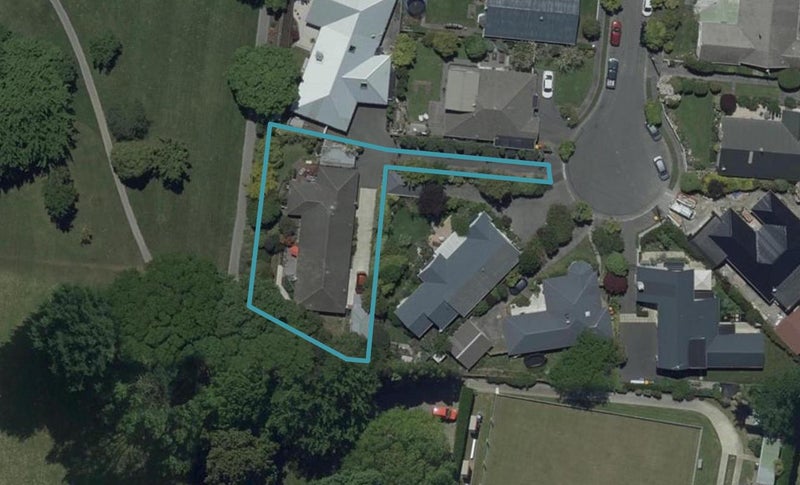 1/12 Willowbrook Place, Fendalton, Christchurch - Carousel 1