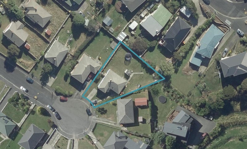 9 Ballantyne Street, Waverley, Dunedin - Carousel 1