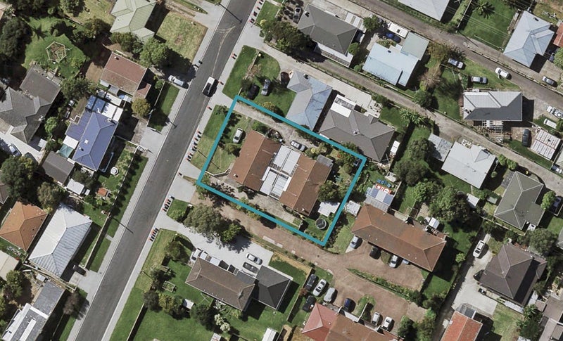 2/4 Jarman Road, Mount Wellington, Auckland - Carousel 1