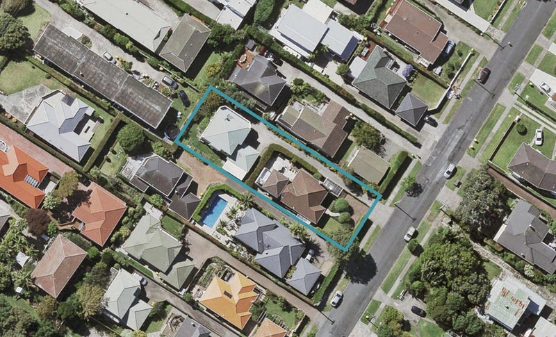 2/33 JUTLAND RD, Hauraki, Auckland - Carousel 1