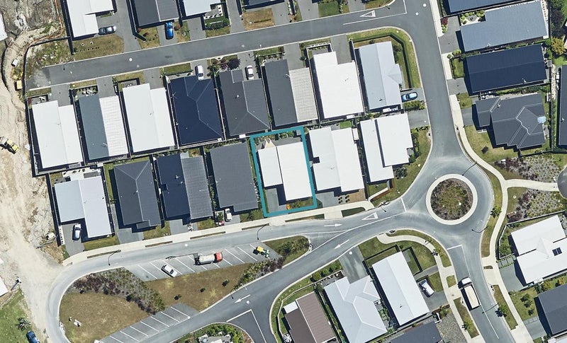 8 Eden Crescent, Brookfield, Tauranga - Carousel 1