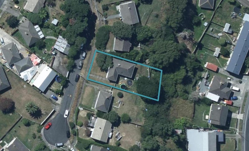 15 King Crescent, Ranui, Porirua - Carousel 1