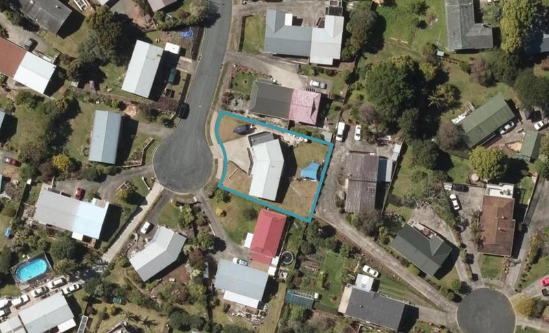 9 Robin Hood Place, Onerahi, Whangarei - Carousel 1
