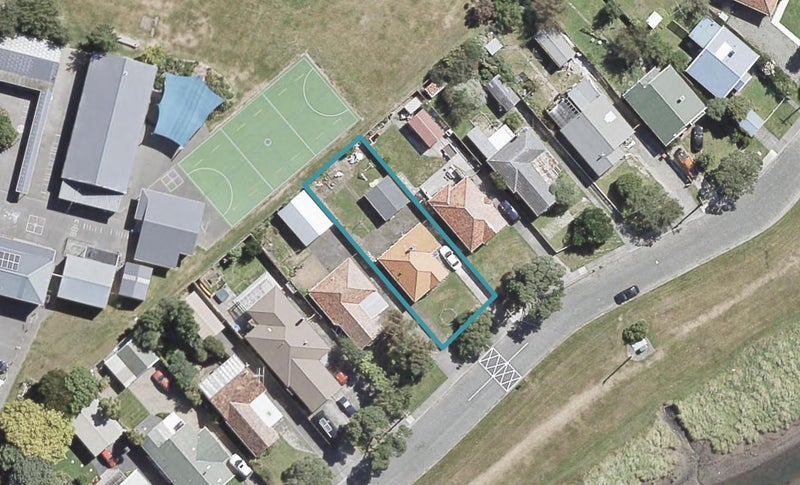 29 Riverside Drive, Waiwhetu, Lower Hutt - Carousel 1