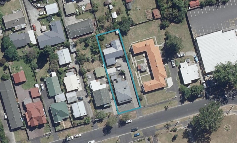 11A Frances Street, Hamilton East, Hamilton - Carousel 1