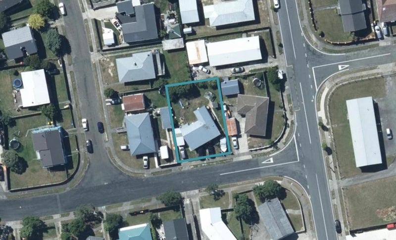 4 Beaumaris Crescent, Ascot Park, Porirua - Carousel 1