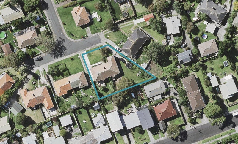 2/10 Moa Street, Belmont, Auckland - Carousel 1