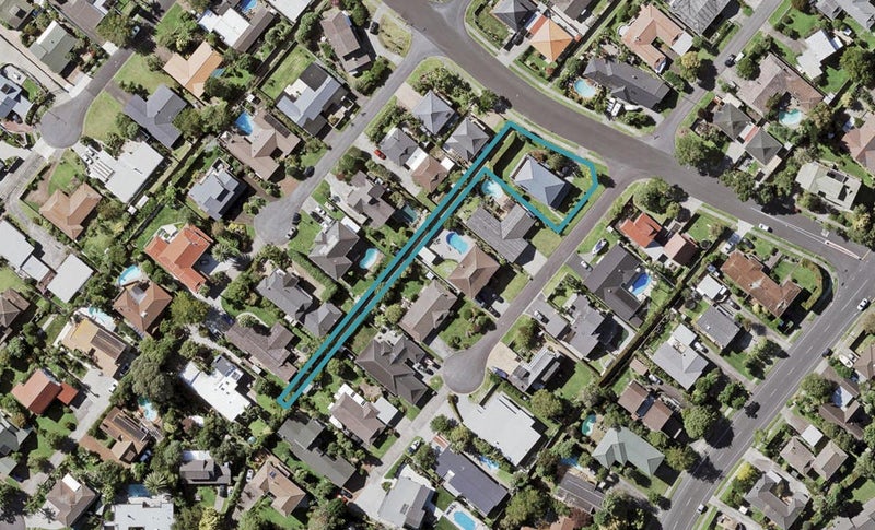 1 Broman Place, Half Moon Bay, Auckland - Carousel 1
