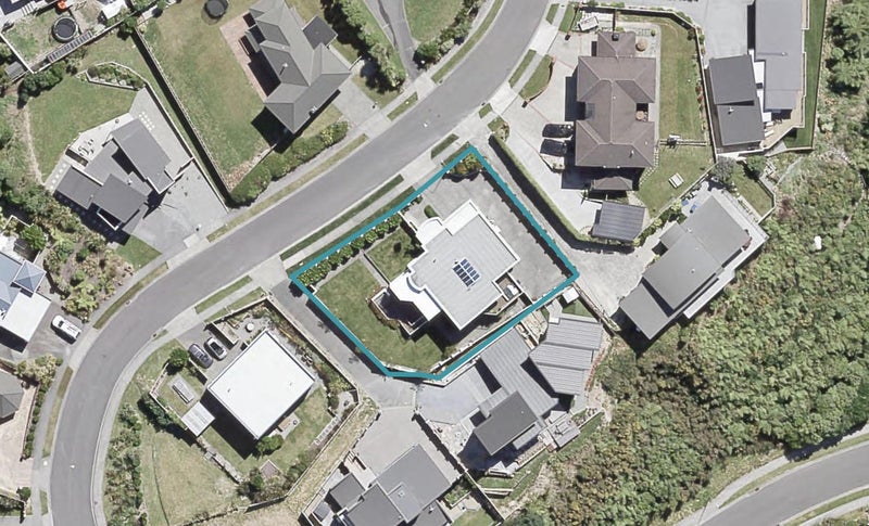 28 Arahiwi Grove, Tirohanga, Lower Hutt - Carousel 1