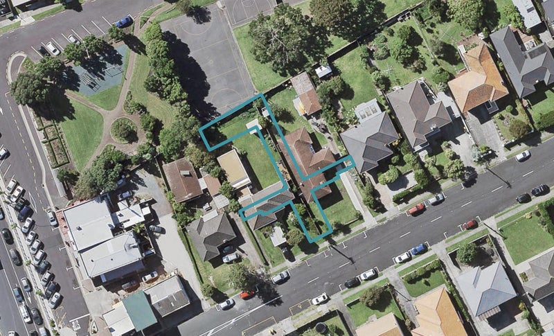 8/14 Williamson Avenue, Belmont, Auckland - Carousel 1
