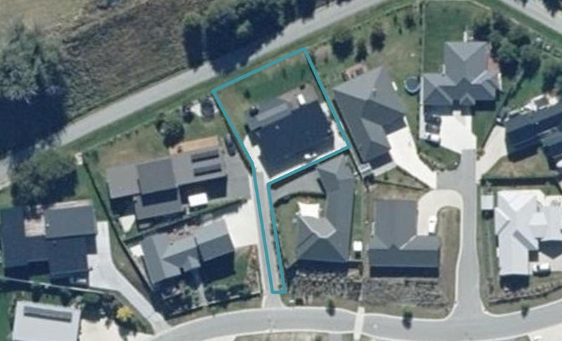15 Oxfordshire Avenue, Lower Shotover, Queenstown - Carousel 1