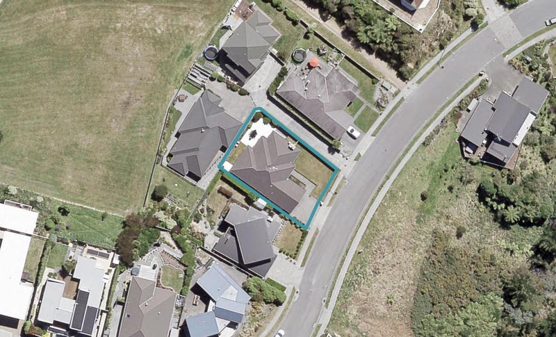 16 Meadowbank Drive, Belmont, Lower Hutt - Carousel 1