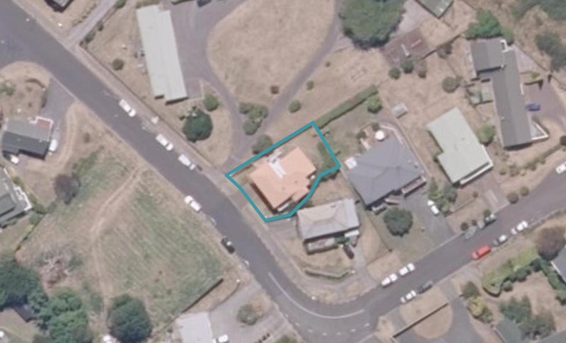 23 Alberta Street, Acacia Bay, Taupo - Carousel 1