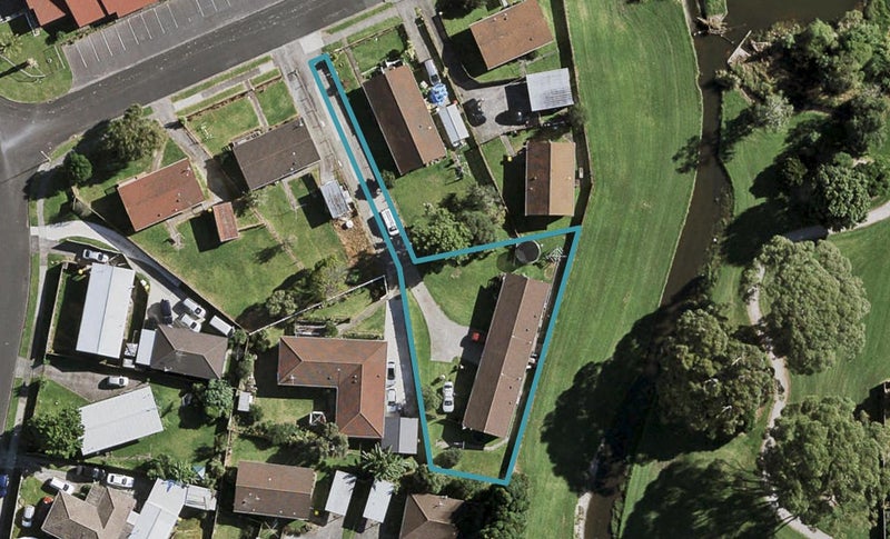 1/7 Marble Place, Wiri, Auckland - Carousel 1