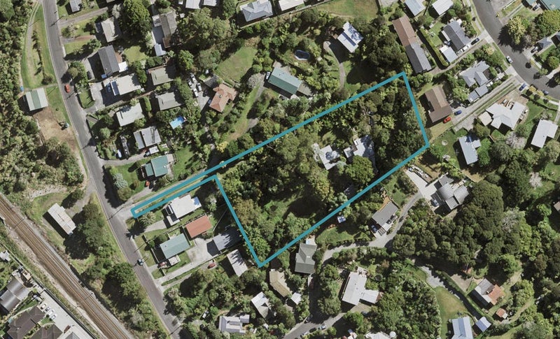 41 Rangeview Road, Sunnyvale, Auckland - Carousel 1