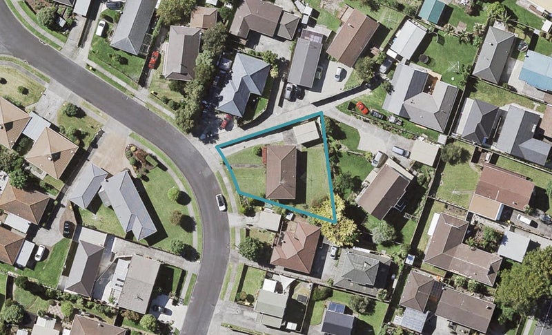 18 Tomintoul Place, Highland Park, Auckland - Carousel 1