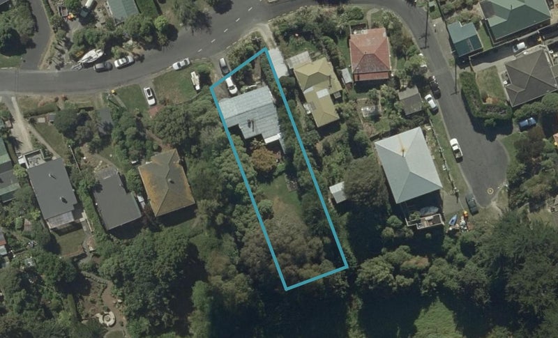 46 Waikana Street, Broad Bay, Dunedin - Carousel 1