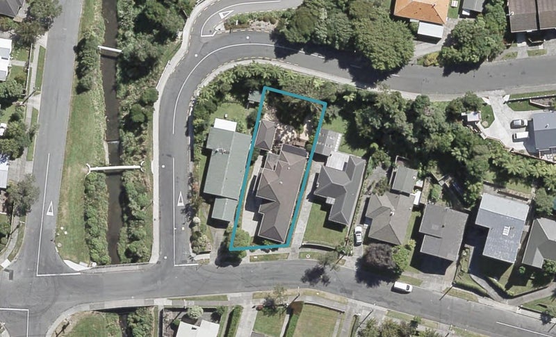 15 Tilbury Street, Fairfield, Lower Hutt - Carousel 1