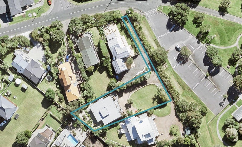 13 Cooper Road, Stanmore Bay, Whangaparaoa - Carousel 1