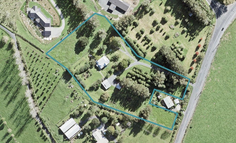 913 Matakana Road, Warkworth - Carousel 1