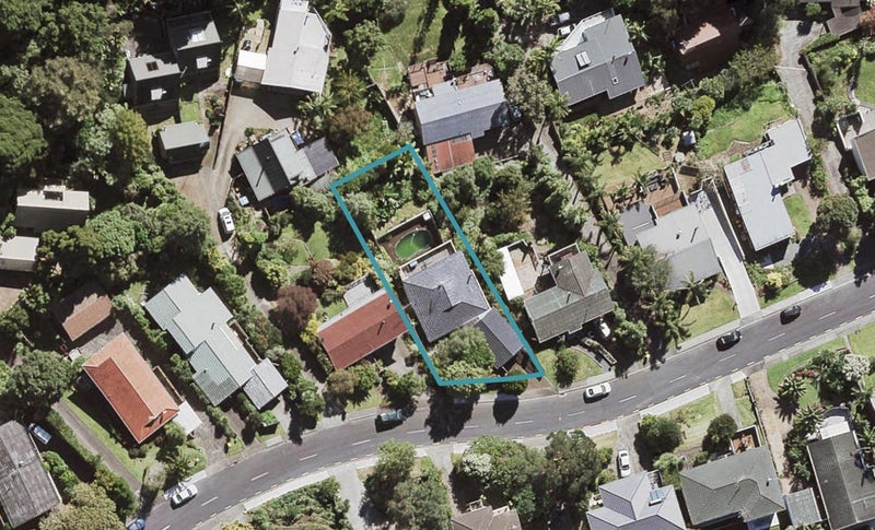 14 McDowell Crescent, Hillcrest, Auckland - Carousel 1