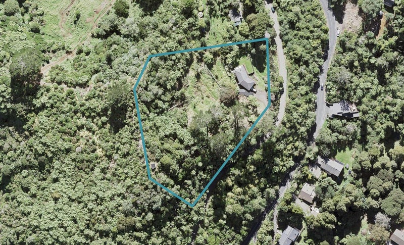 323 Forest Road, WAIATARUA, AUCKLAND - Carousel 1