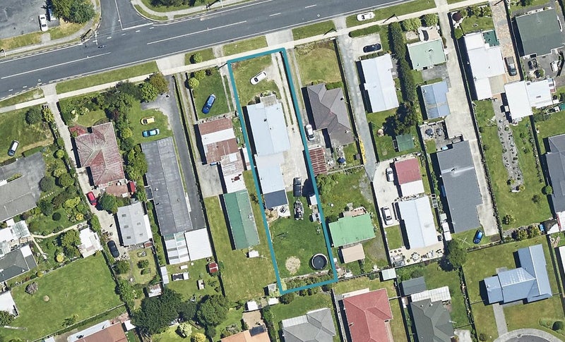 11 Kawaha Point Road, Fairy Springs, Rotorua - Carousel 1