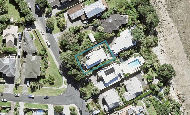 52 Sharon Road, Waiake, Auckland - Carousel 1
