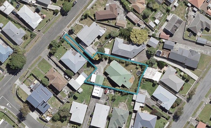 16 Foster Street, Taita, Lower Hutt - Carousel 1
