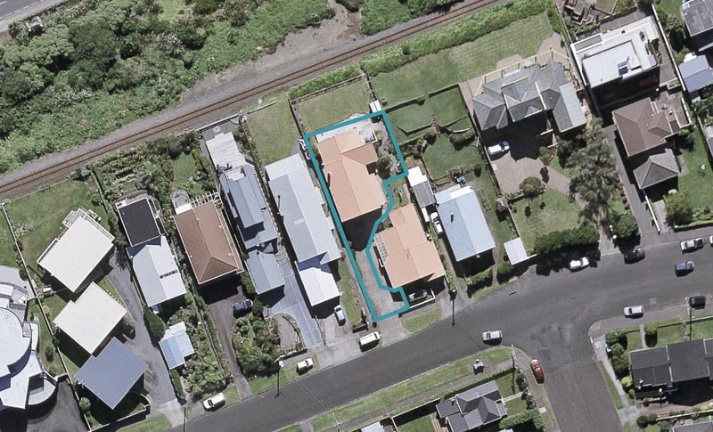 4A Roy Terrace, Moturoa, New Plymouth - Carousel 1
