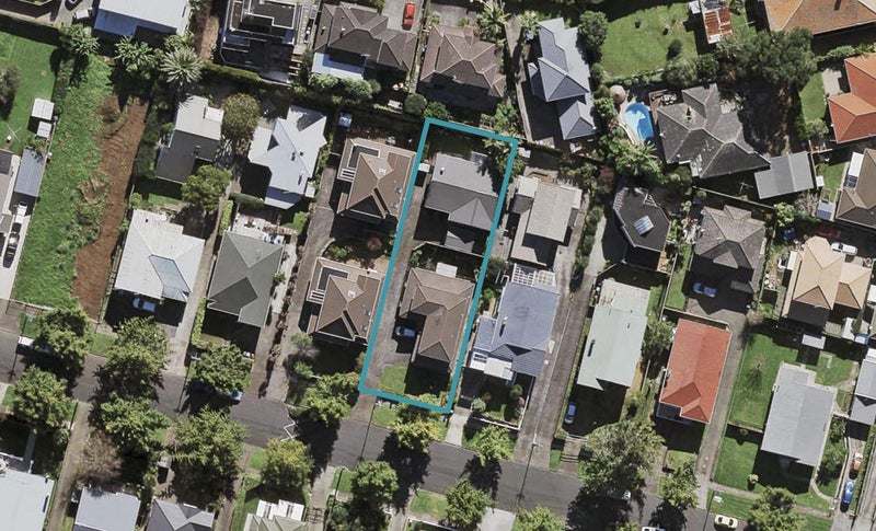 9 Beckenham Avenue, Royal Oak, Auckland - Carousel 1