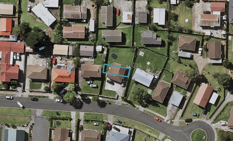 12C Caserta Place, Clover Park, Auckland - Carousel 1