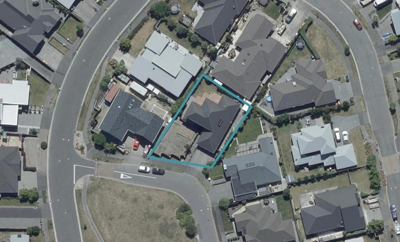 1 Corsican Grove, Parklands, Christchurch - Carousel 1
