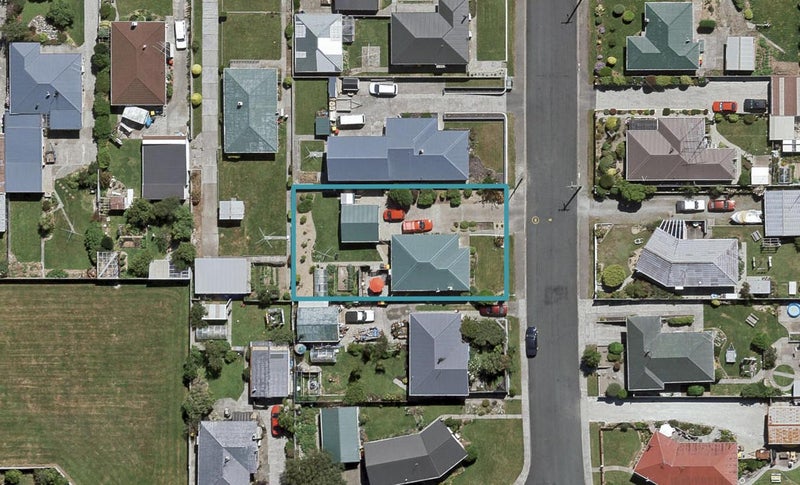 9 Lothian Crescent, Strathern, Invercargill - Carousel 1