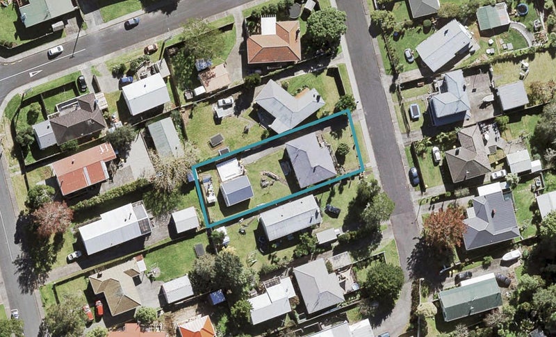 29 O'Donn Avenue, Beach Haven, Auckland - Carousel 1