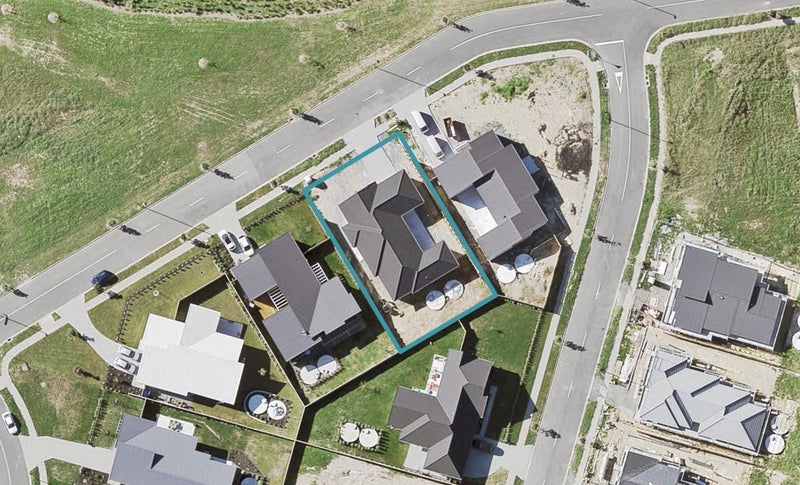 37 Kahawairahi Drive, Beachlands, Auckland - Carousel 1