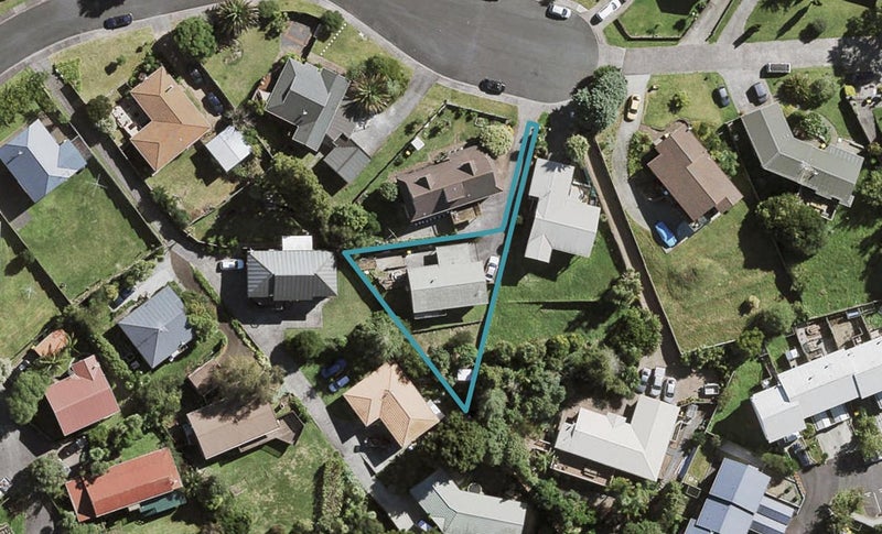 19A Miriam Corban Heights, Henderson, Auckland - Carousel 1