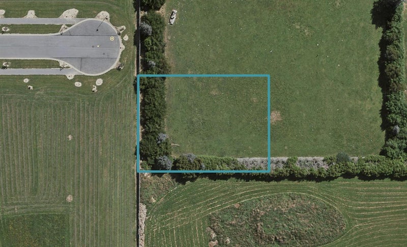 14 Lumsden Drive, WAIKIWI, INVERCARGILL - Carousel 1