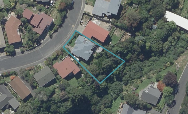 14 Pioneer Crescent, Helensburgh, Dunedin - Carousel 1