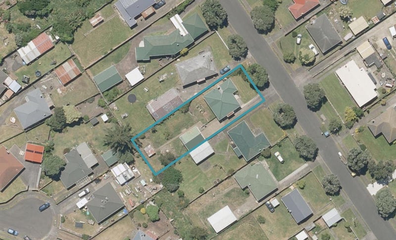 69 Thatcher Street, Castlecliff, Whanganui - Carousel 1