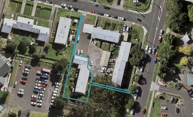 33 Edward Avenue, Ōtara, Auckland - Carousel 1