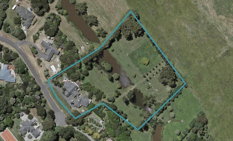 17 Merlin Court, Otaihanga, Paraparaumu - Carousel 1