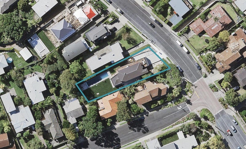 37 Seacliffe Avenue, Belmont, Auckland - Carousel 1